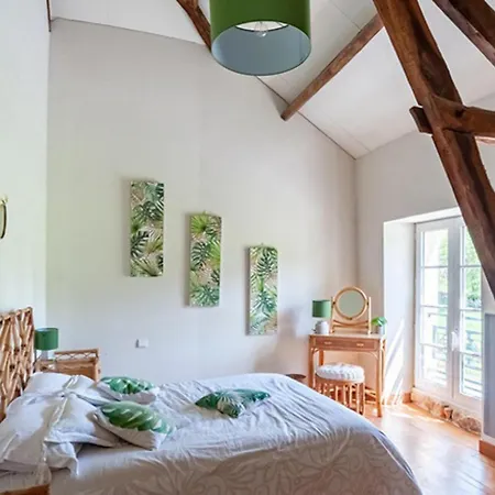 Hébergement de vacances 3 Bedroom Awesome Home In Frayssinet-Le-Gelat