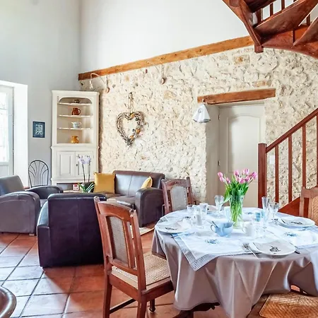3 Bedroom Awesome Home In Frayssinet-Le-Gelat